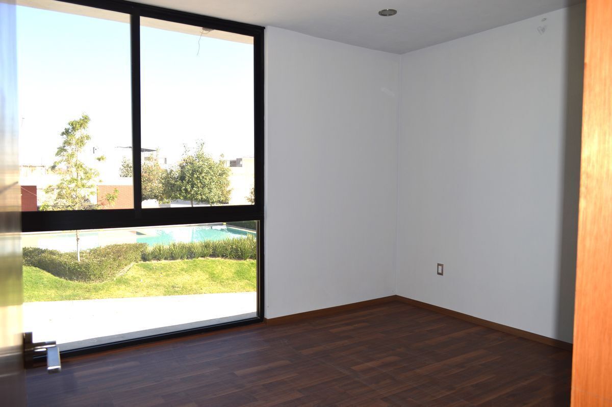 12 de 30: RECAMARA PRINCIPAL