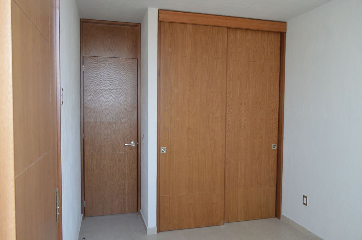 20 de 30: RECAMARA 2