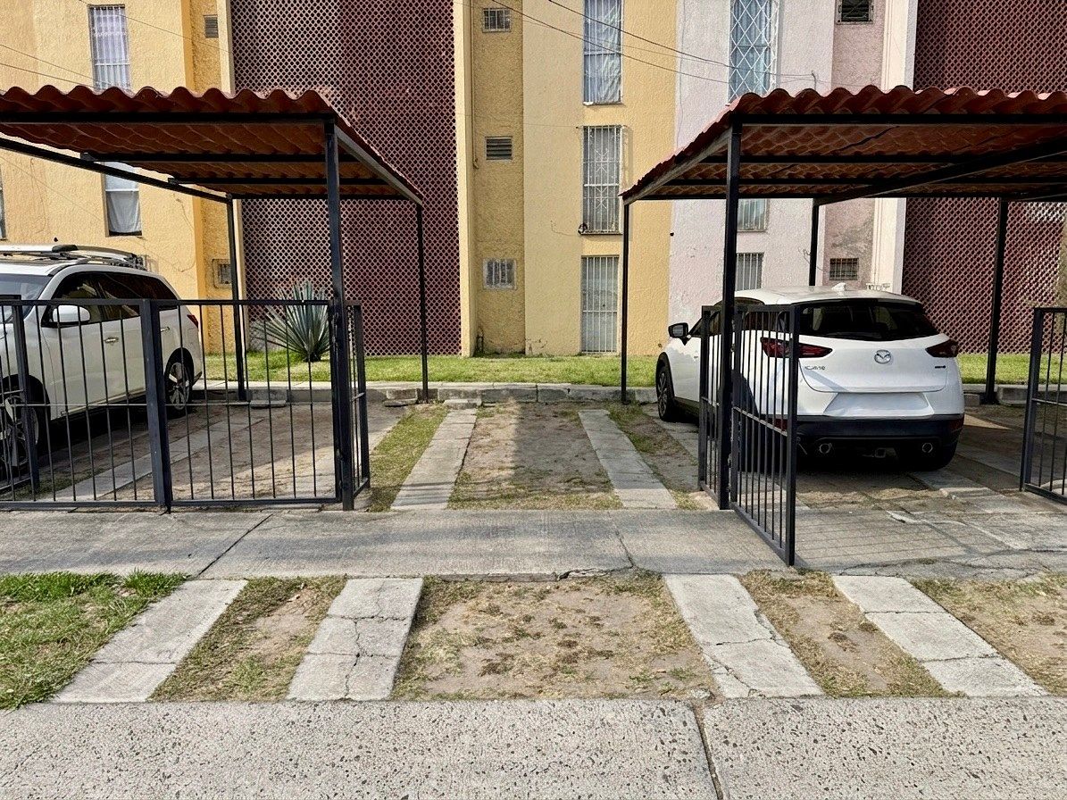 12 de 12: Cajón de estacionamiento