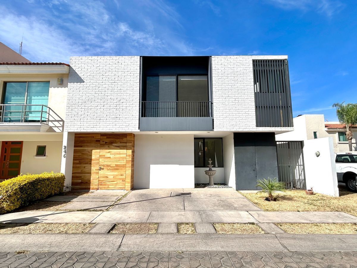 Casa en Jardín Real Zapopan