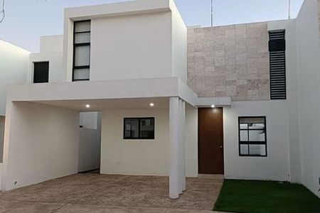 Casa en Renta en Mérida, en privada Temozón Norte