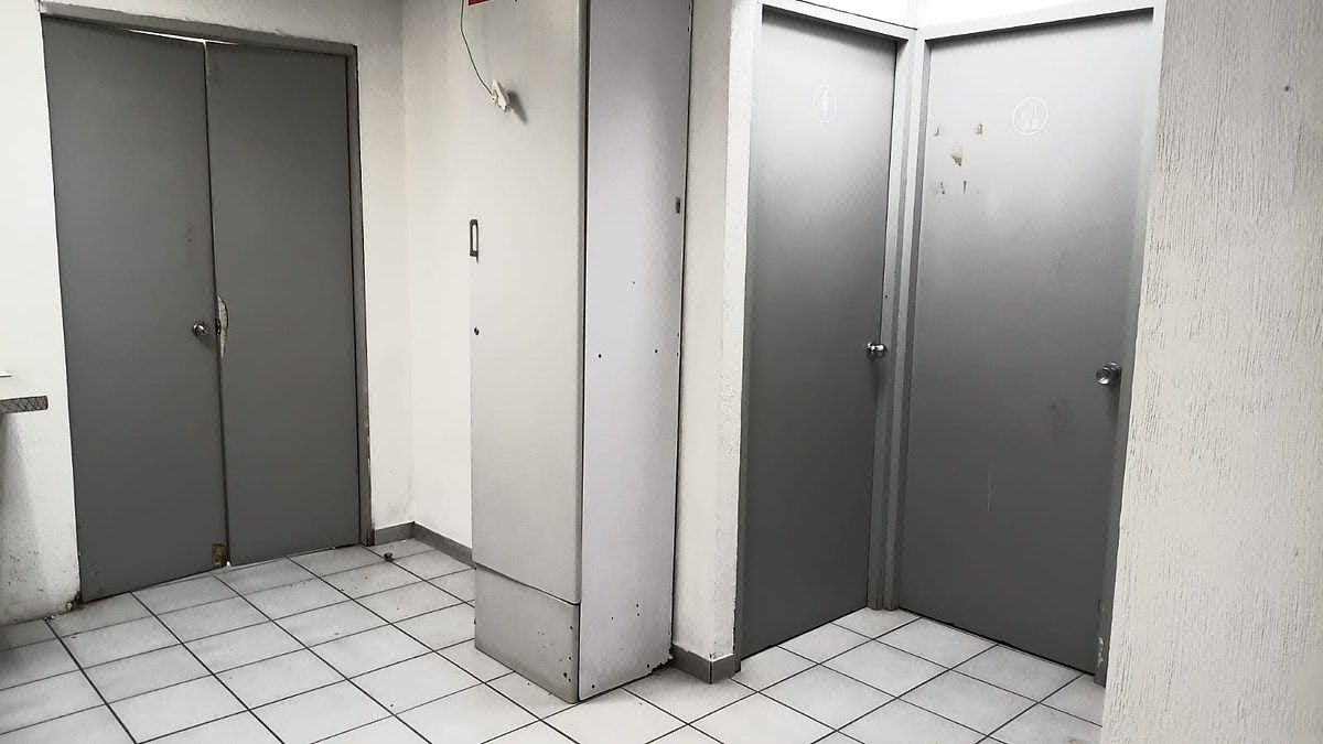 Cuarto de servicos y acometida, foto 11 de 15