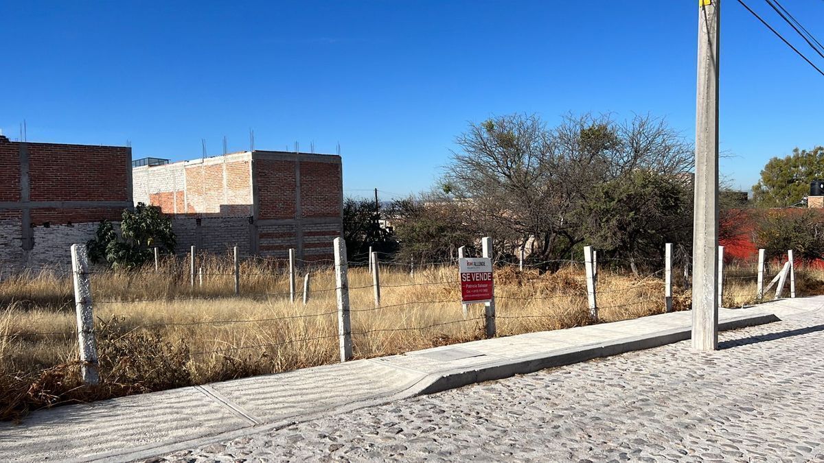Land: Calderon