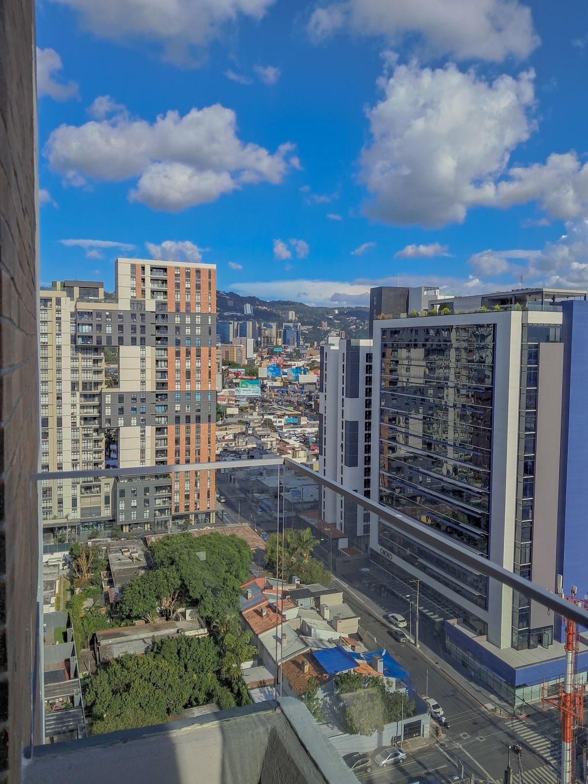 2 de 14: Amplio balcón