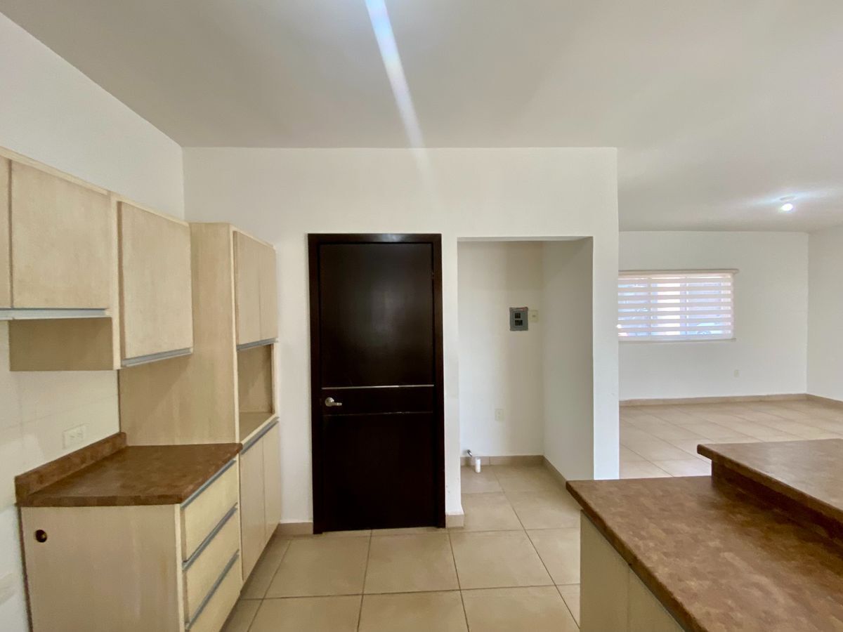 Casa en renta Fracc. Privado Ramos Arizpe