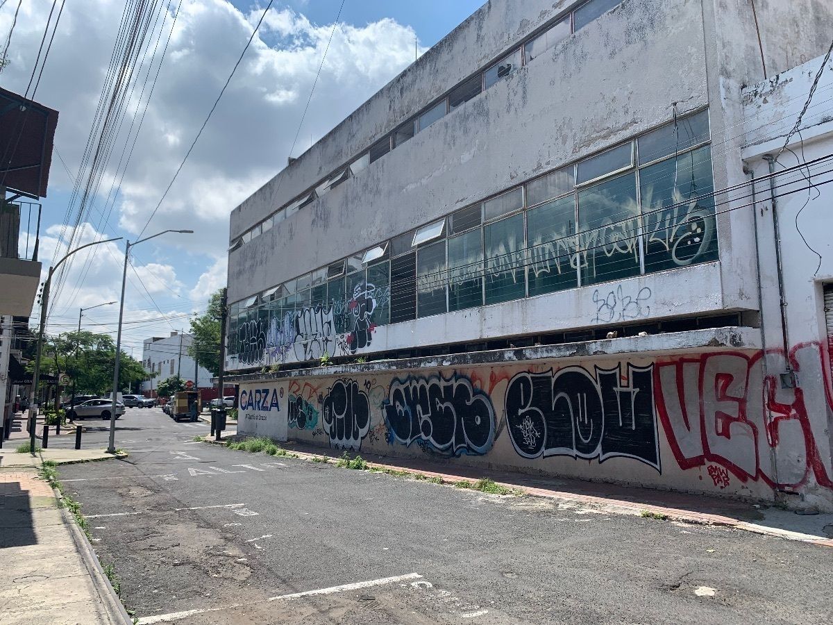 Vista del edificio desde calle Nicolas Regules