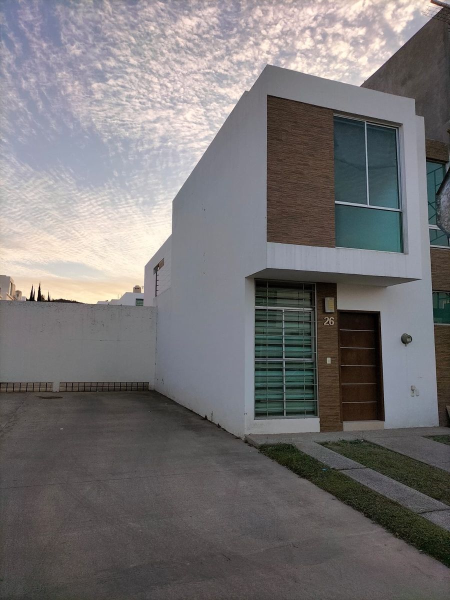 Casa en venta en Av.,Paseo,Norte, Natura bosque residencial, Zapopan,  Jalisco - Casas y Terrenos