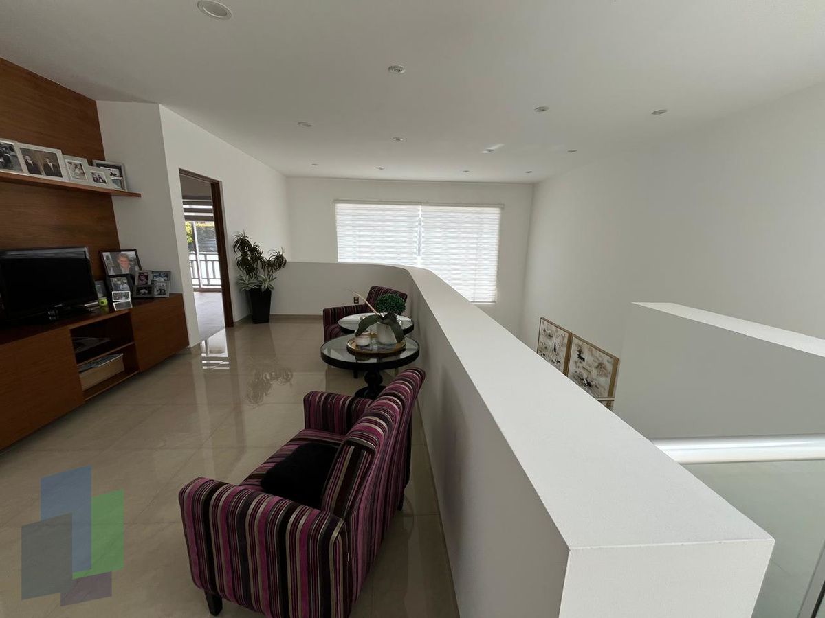 15 de 33: SALA DE TV