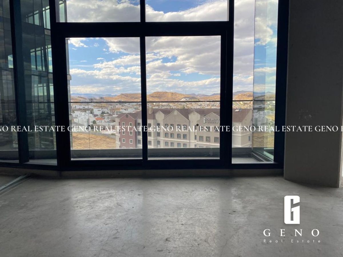 8 de 10: OFICINA CON BALCON