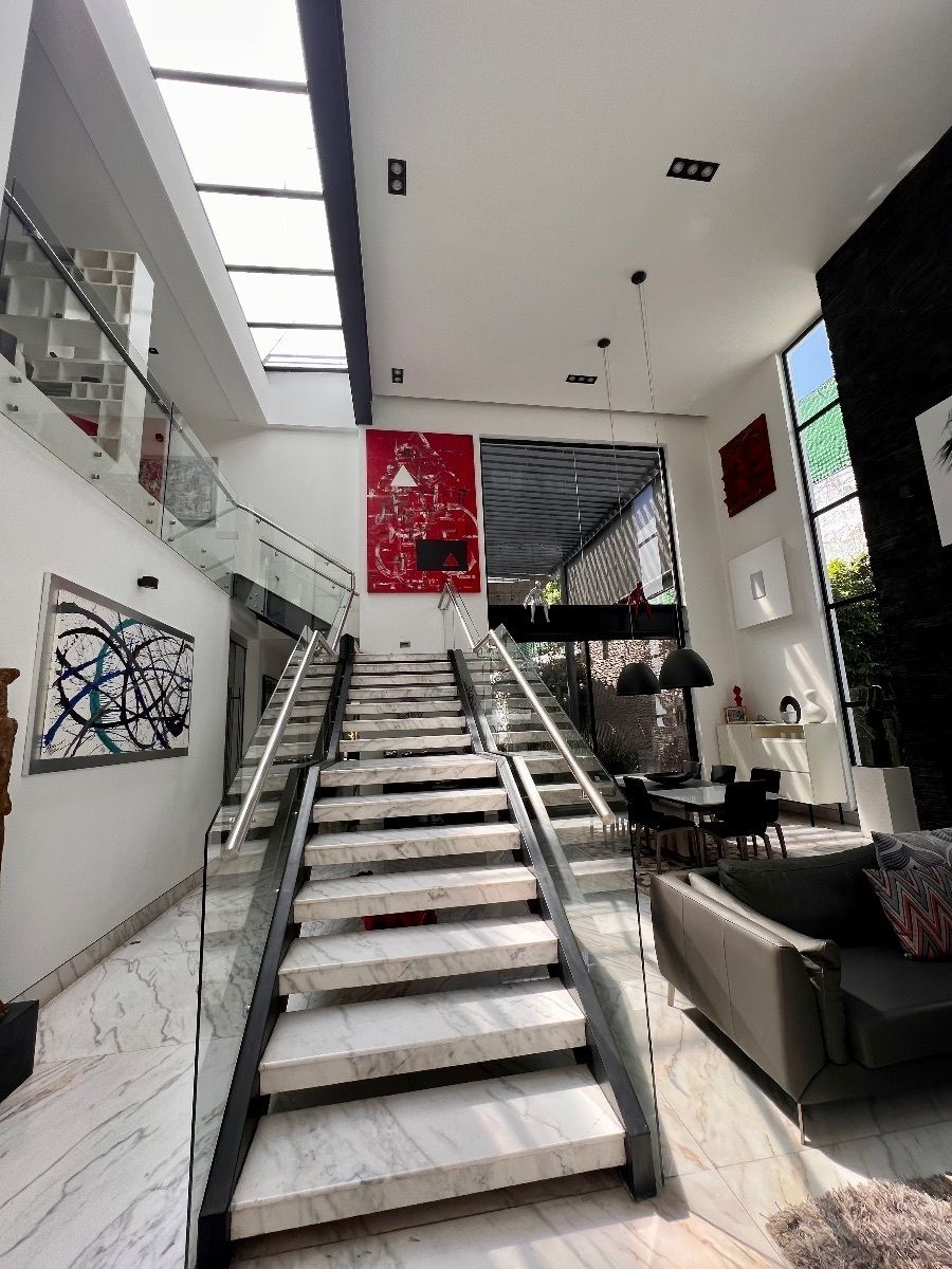 SE VENDE RESIDENCIA EN JARDINES DEL PEDREGAL - foto 2