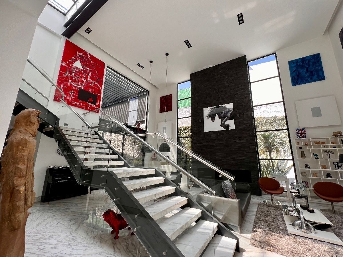 SE VENDE RESIDENCIA EN JARDINES DEL PEDREGAL - foto 3