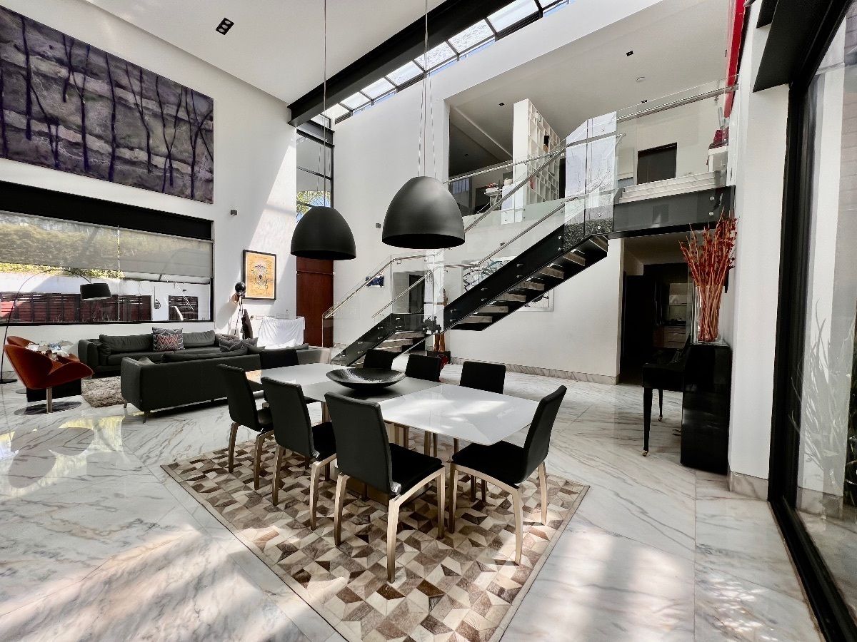 SE VENDE RESIDENCIA EN JARDINES DEL PEDREGAL - foto 1