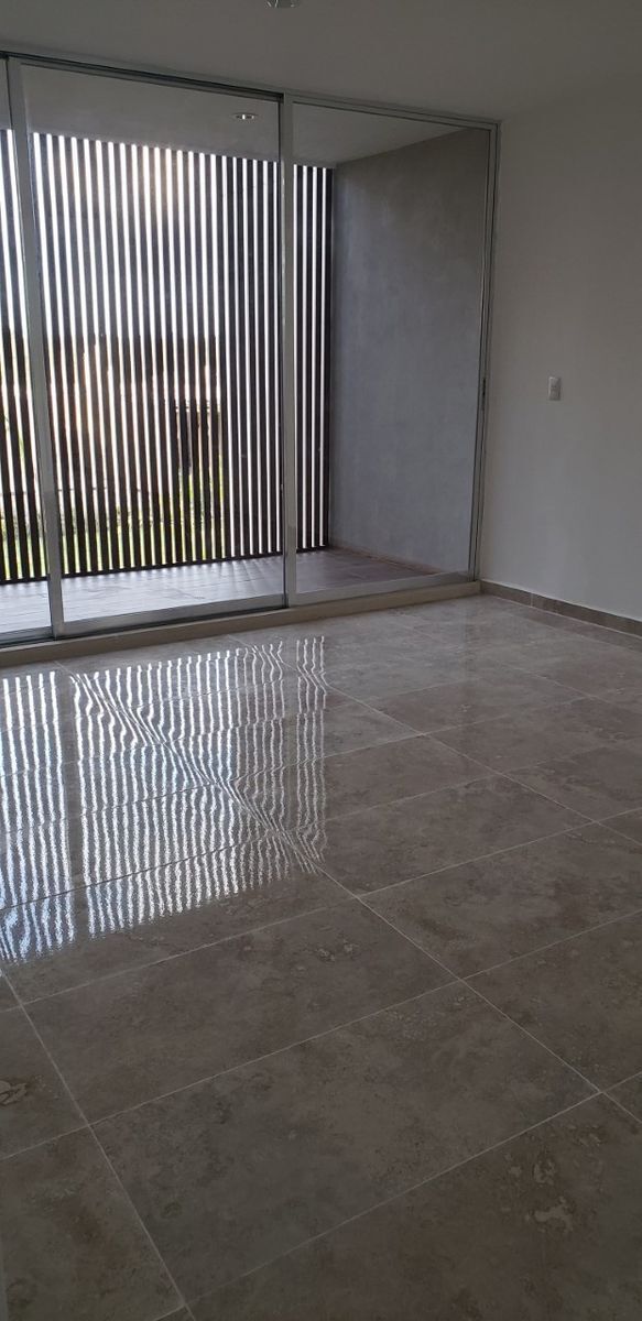 11 de 16: cuarto principal con terraza