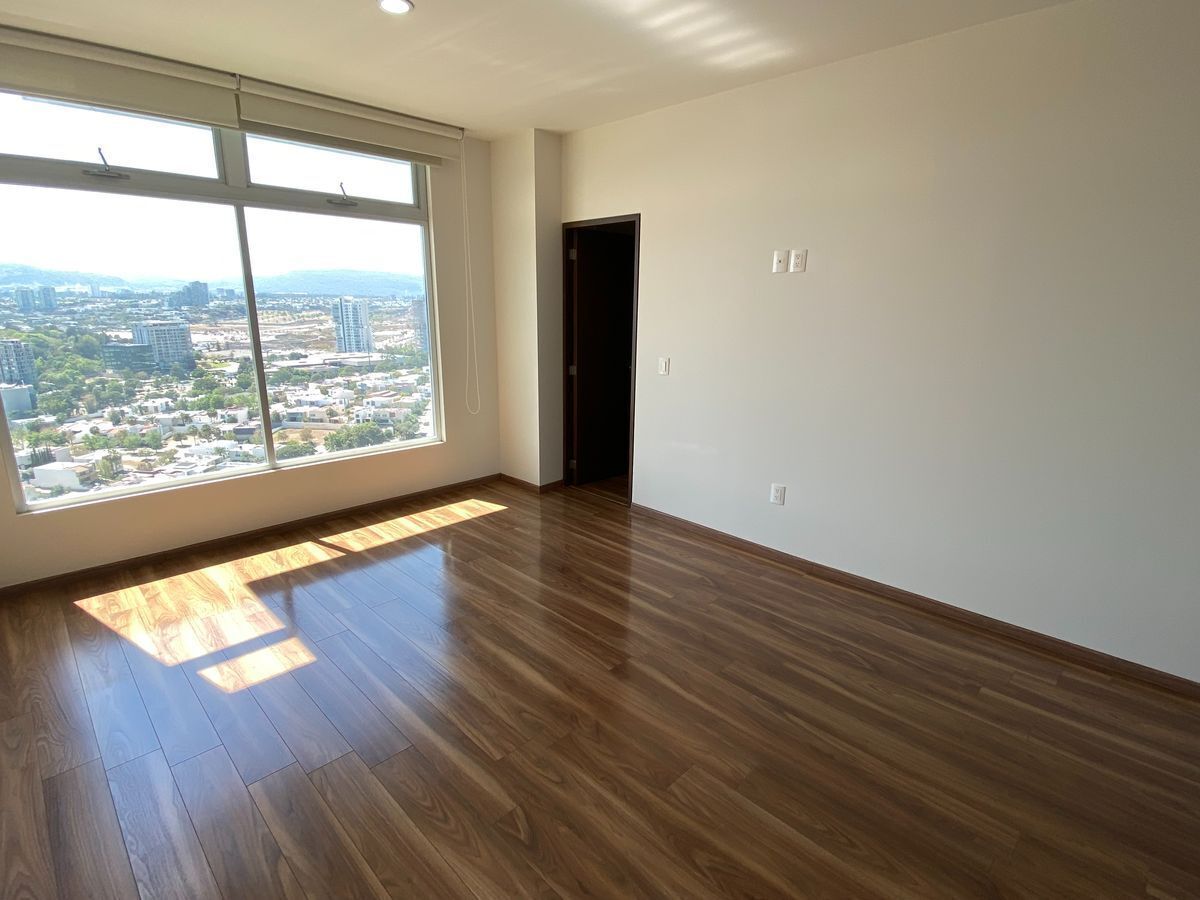 23 de 50: Habitación principal