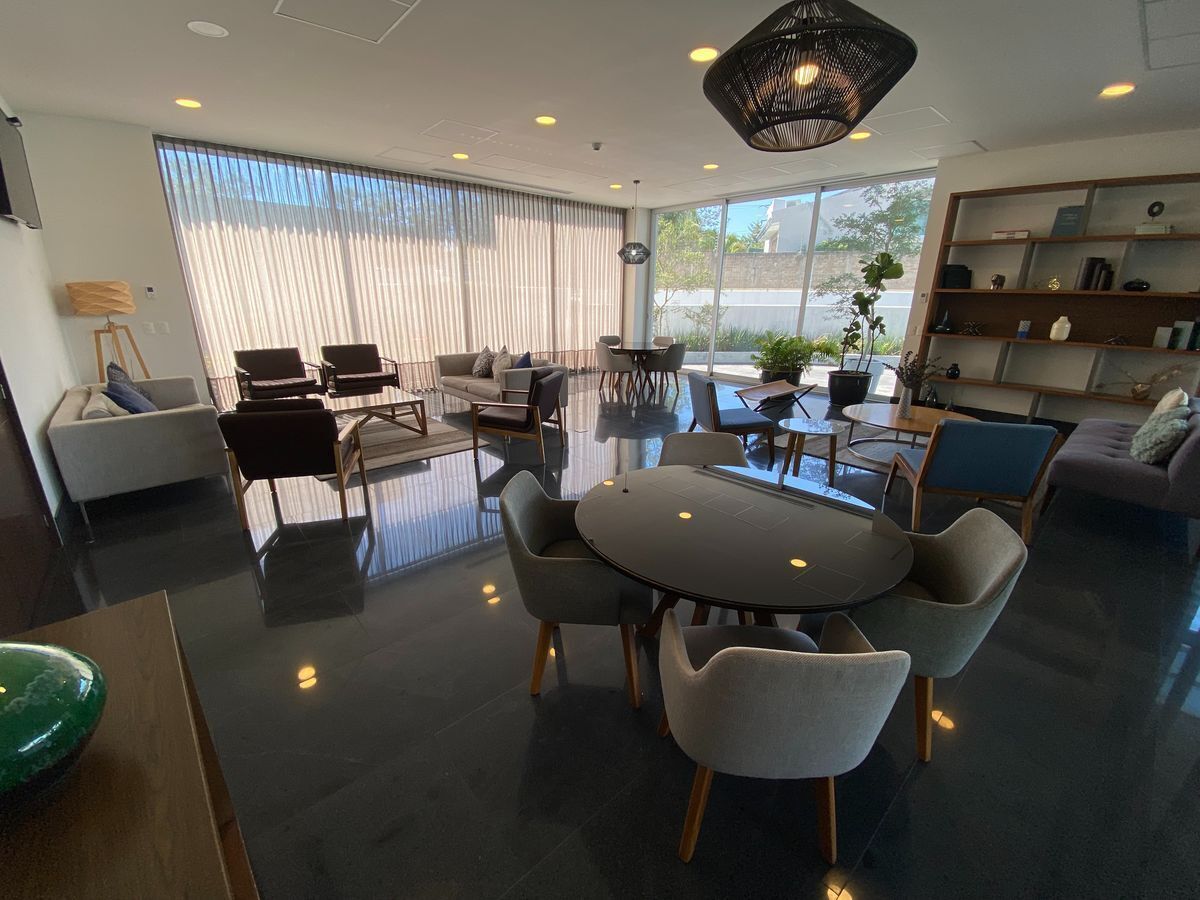 37 de 50: Salón de usos múltiples