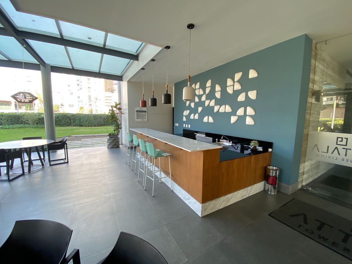 39 de 50: Terraza alberca