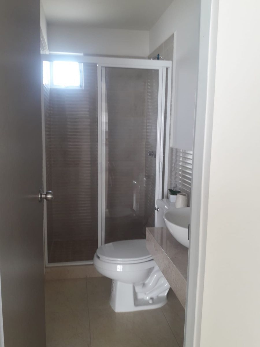 Casa en Cataluña Residencial, León, foto 12 de 14