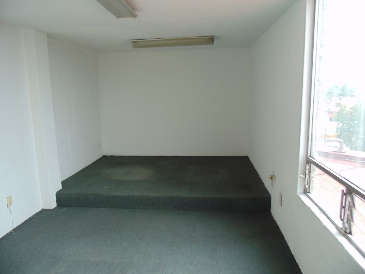 22 of 24: Privado u otro uso primer piso