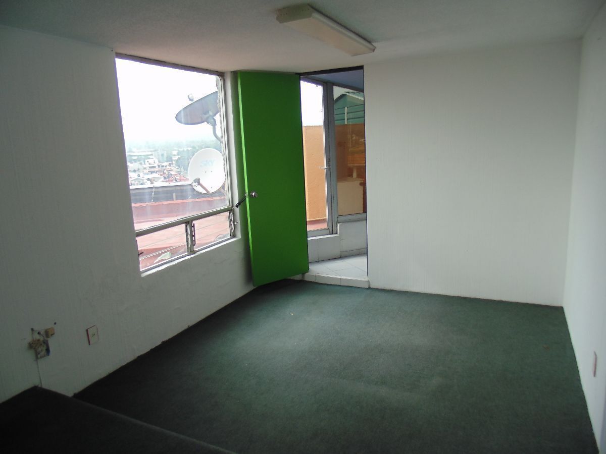 23 of 24: Privado u otro uso primer piso