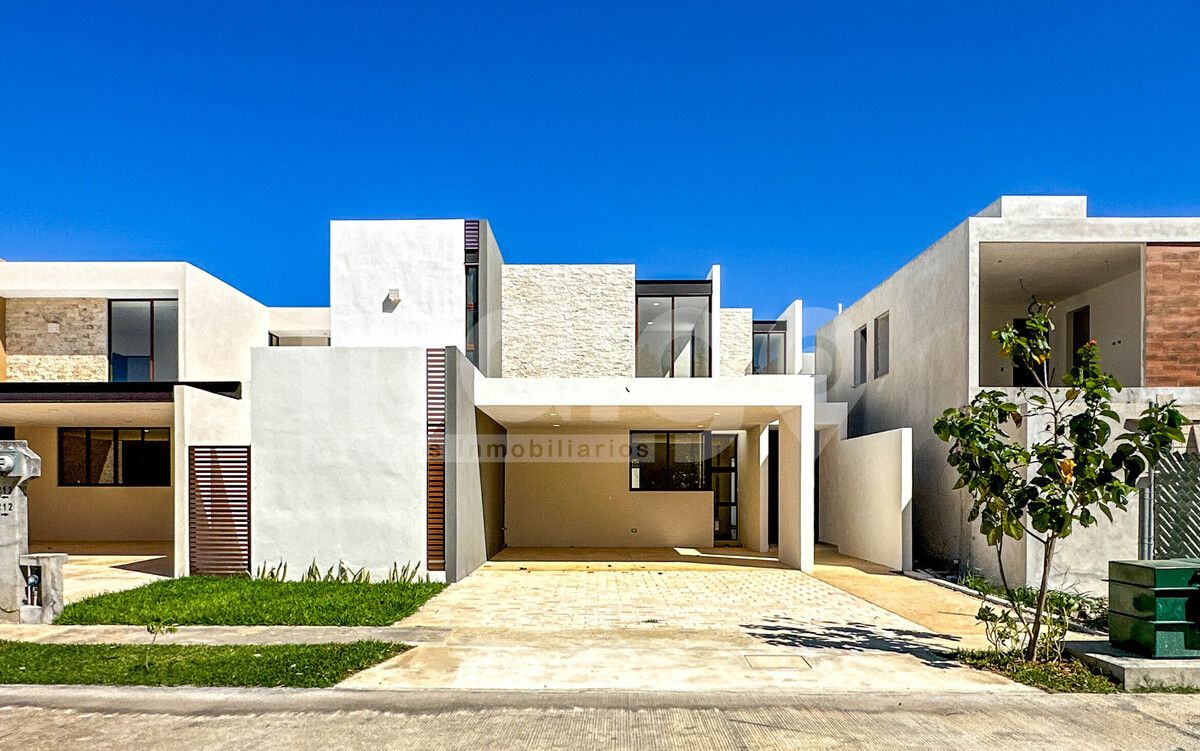2 de 49: Fachada Frontal