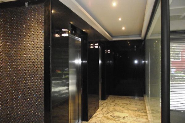 2 de 11: Área de ascensores