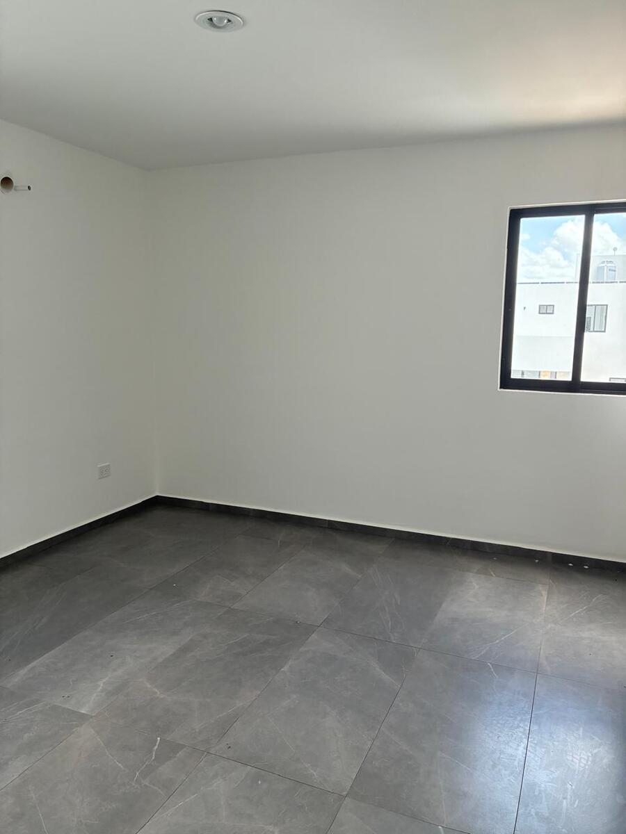 8 de 17: Segunda Recámara