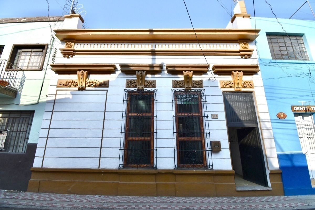 CASA ANTIGUA EN EL CENTRO DE GUADALAJARA