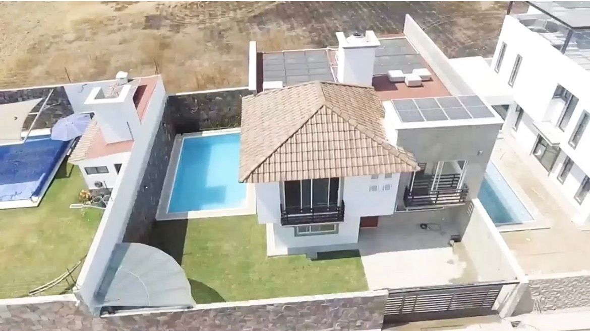 Casa en VENTA con alberca, en Ixtapan de la Sal