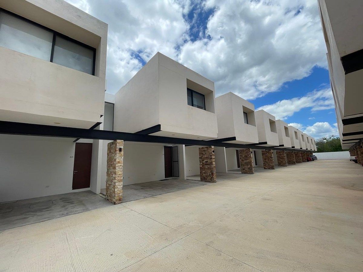 Townhouse 2 recámaras super ubicación en Cholul, foto 1 de 16