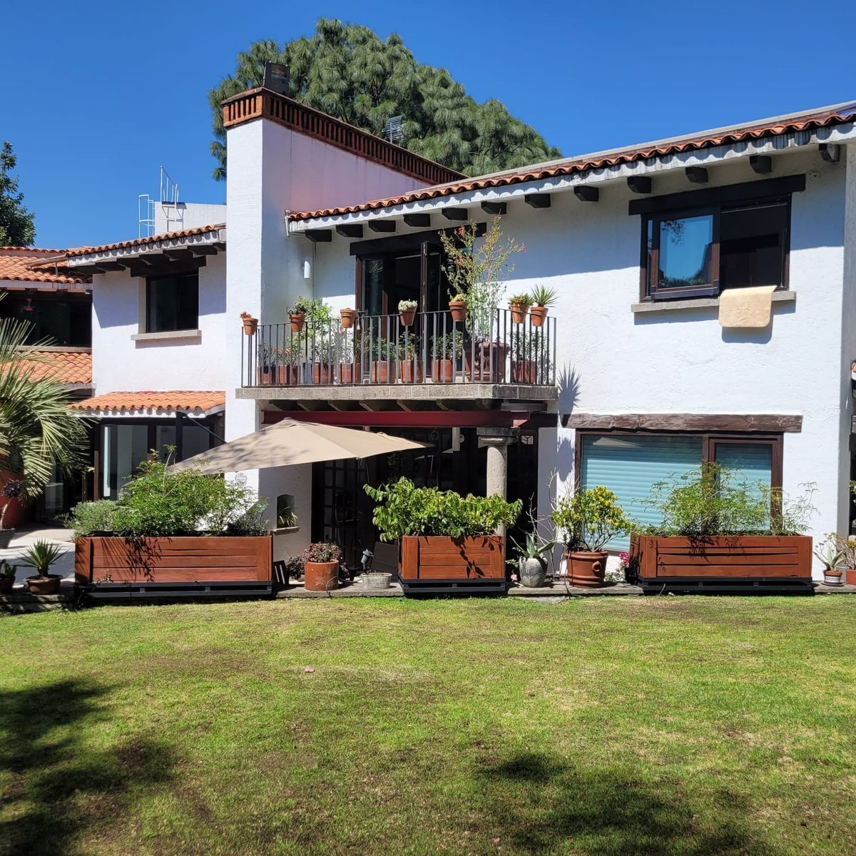 Hermosa casa estilo Mexicano Contemporáneo en Jardines del P