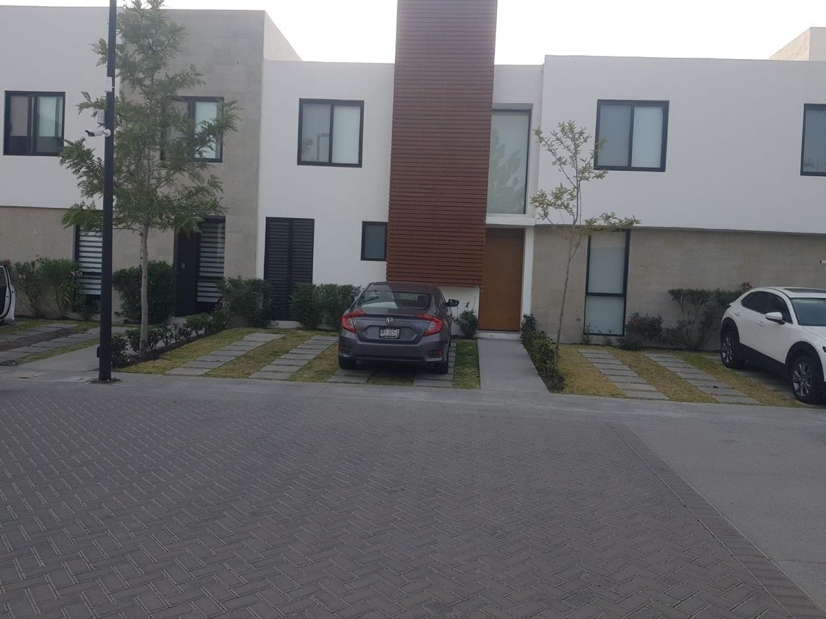 Casa en renta en Altos Juriquilla, Con. Amara, foto 1 de 16