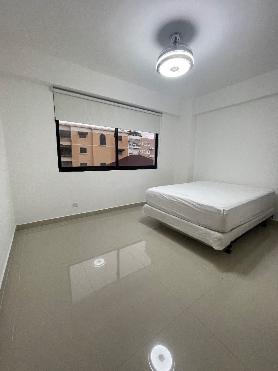 8 de 18: Habitacion principal 