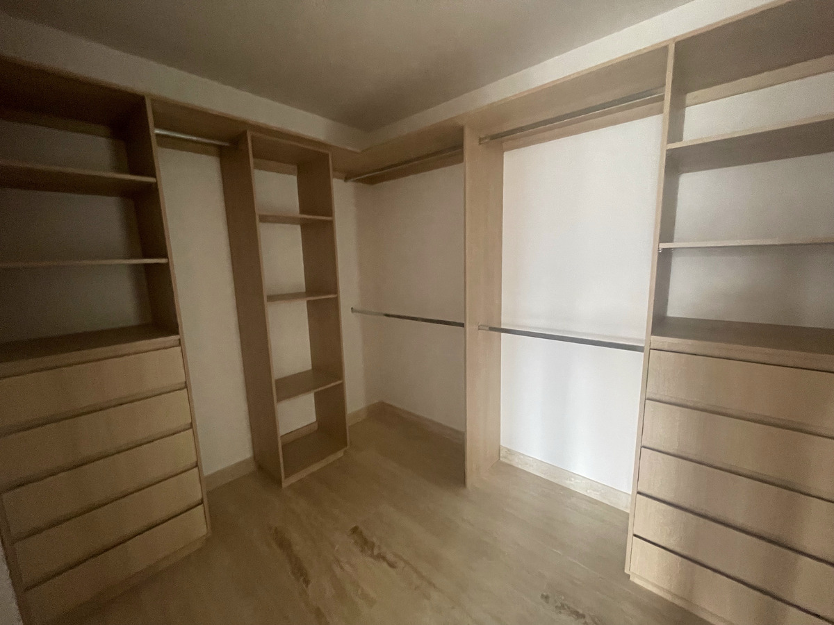 5 de 25: Walk-in-closet