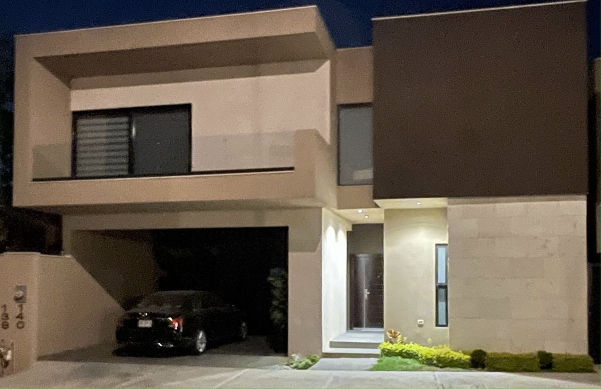 1 de 1: Fachada Principal