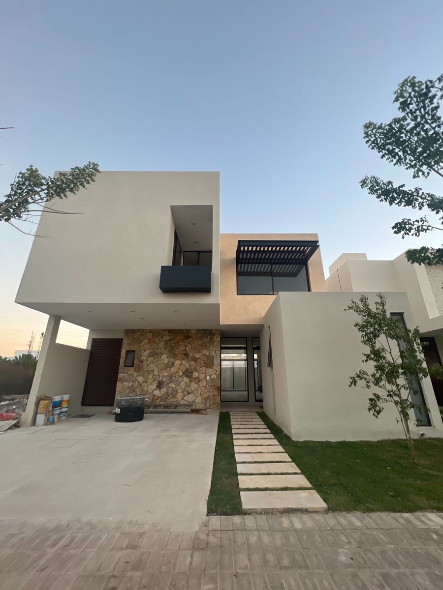 Casa en privada en Temozón, foto 1 de 20