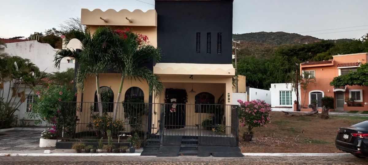 2 casas en venta en Country club, Manzanillo, Colima 