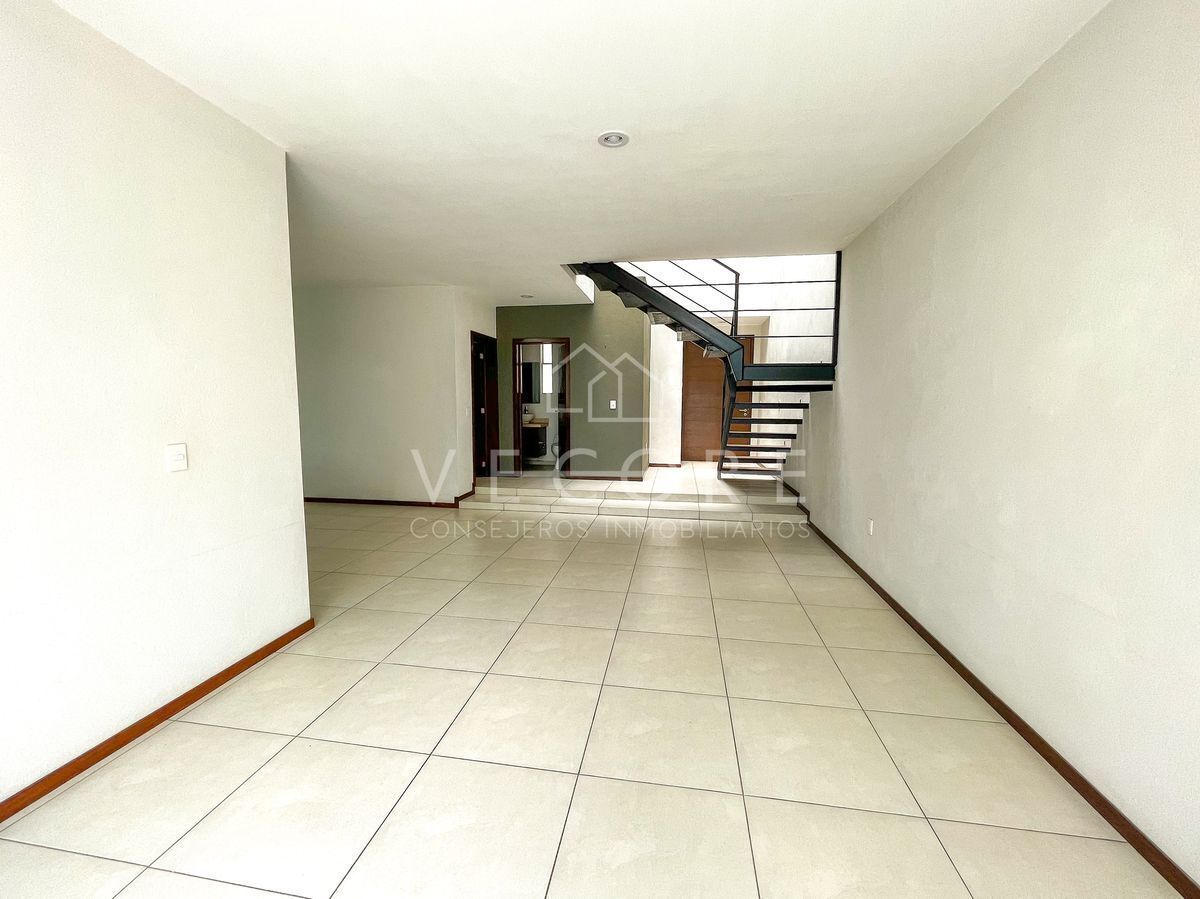 9 casas en renta en Avenida punto sur, Los gavilanes, Jalisco -  