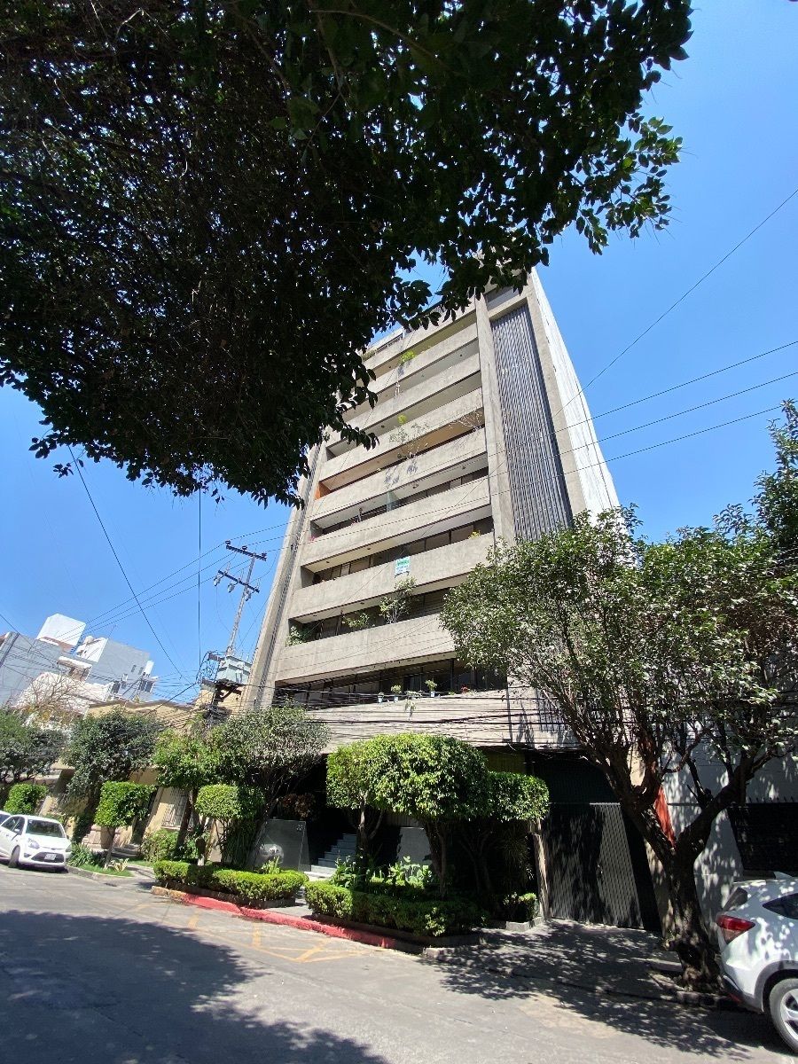 3 de 24: Fachada