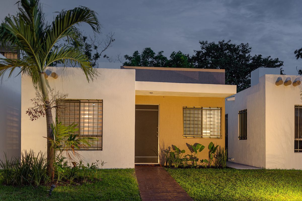 1 de 9: fachada Modelo Uxmal 
