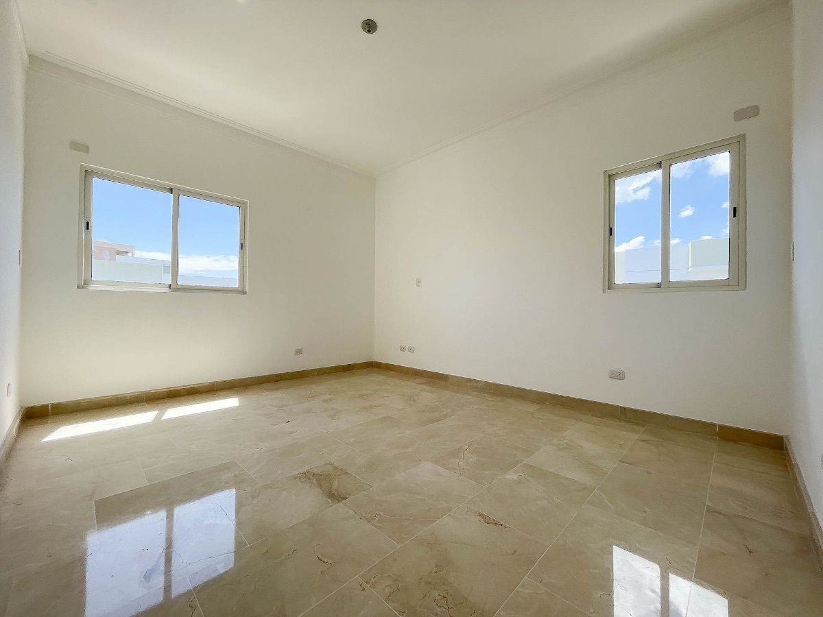 11 de 15: Habitacion 1
