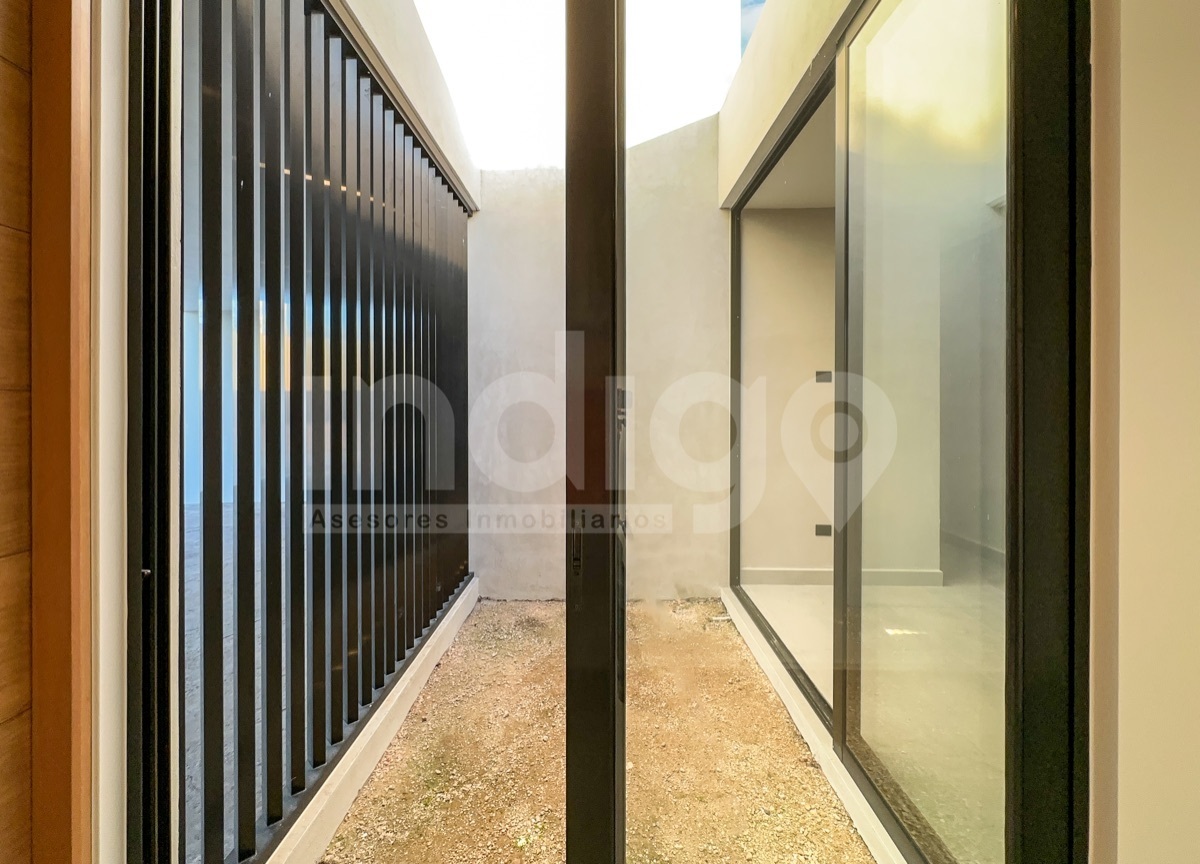 6 de 44: Jardín Interior