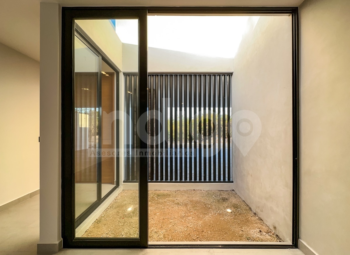 7 de 44: Jardín Interior