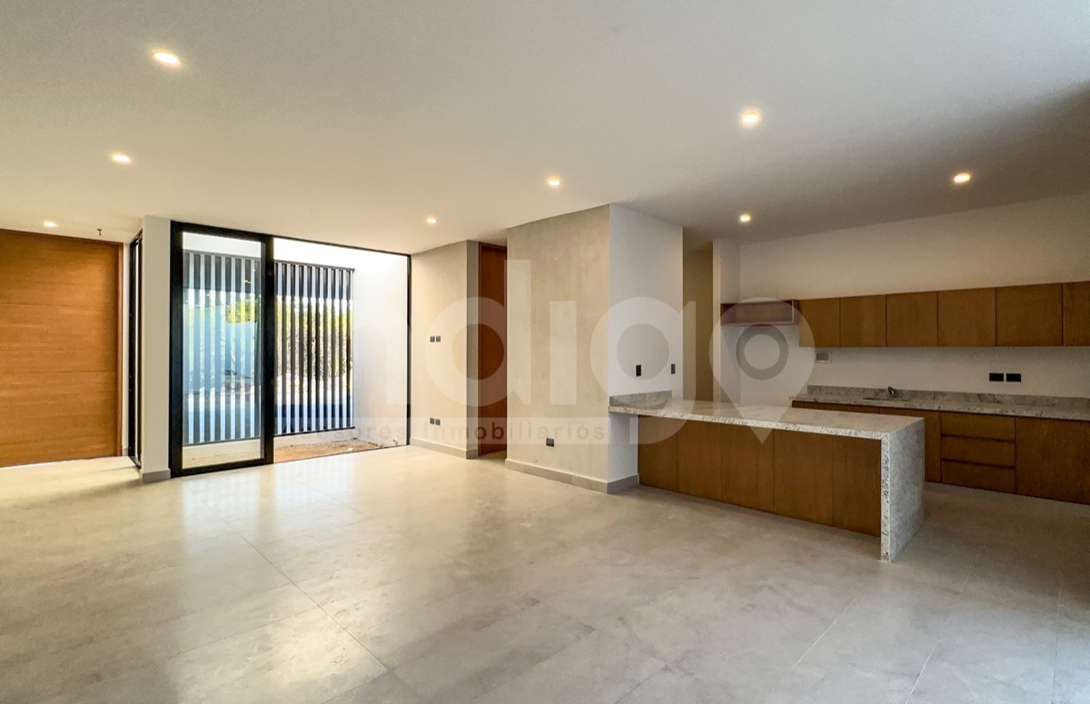 14 de 44: Sala / Comedor Corridos