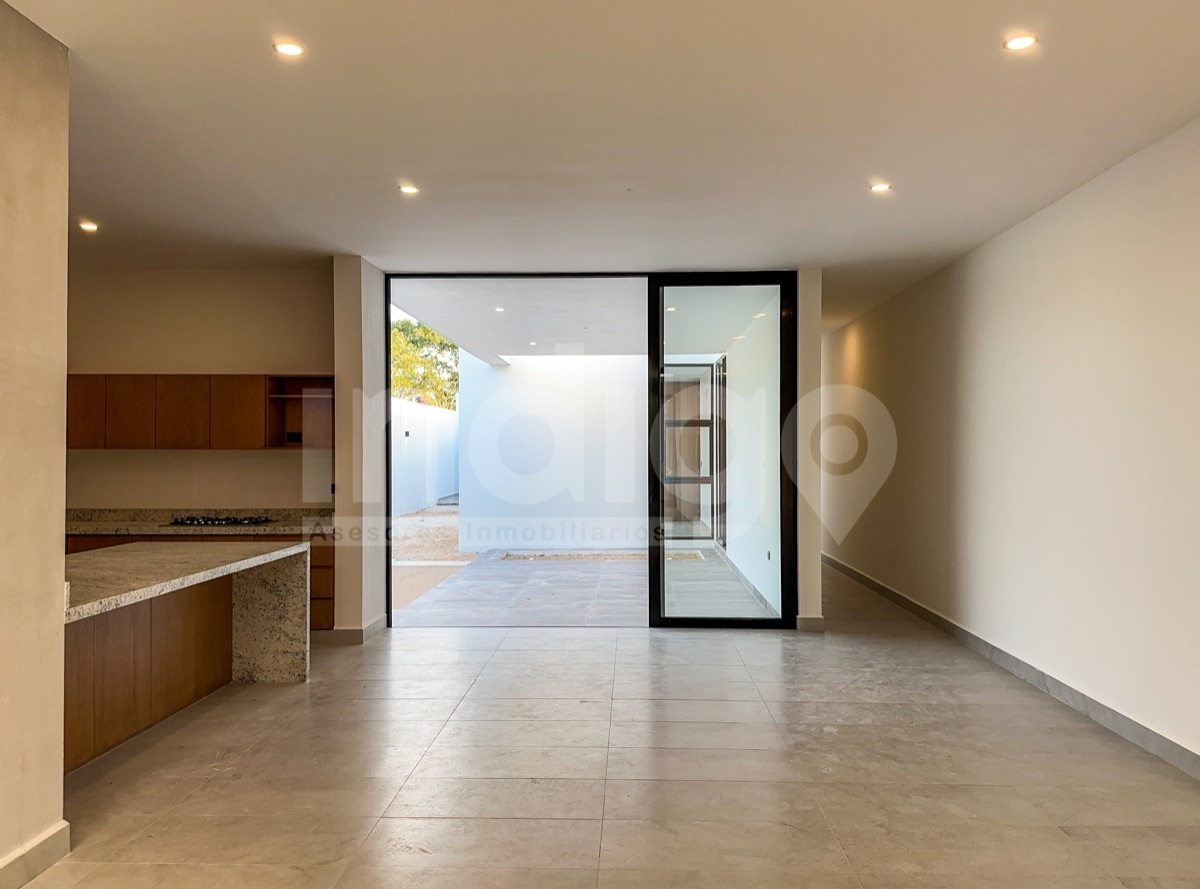 13 de 44: Comedor con Salida a la Terraza