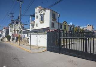 Casa en Venta en URBI Villa del Real Juarez