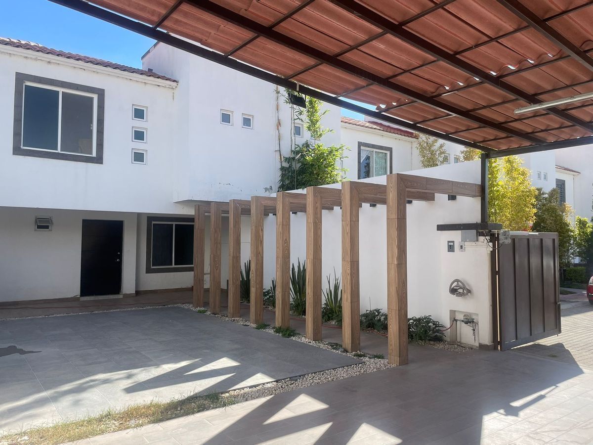 SE VENDE CASA EN SAN GERARDO