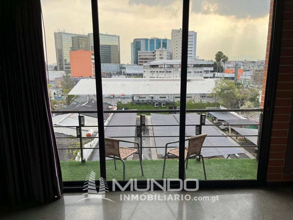 9 de 11: Amplio balcón