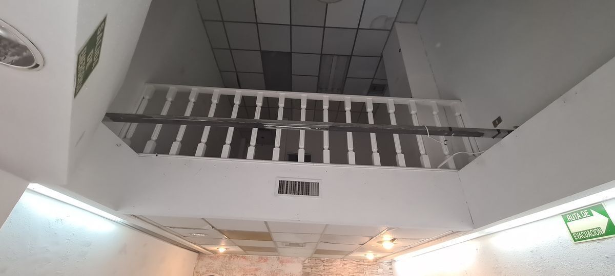 4 de 19: RENTA DE LOCAL EN PLAZA OPCIÓN SAN NICOLAS 