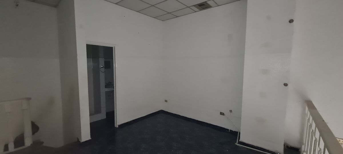 8 de 19: RENTA DE LOCAL EN PLAZA OPCIÓN SAN NICOLAS 