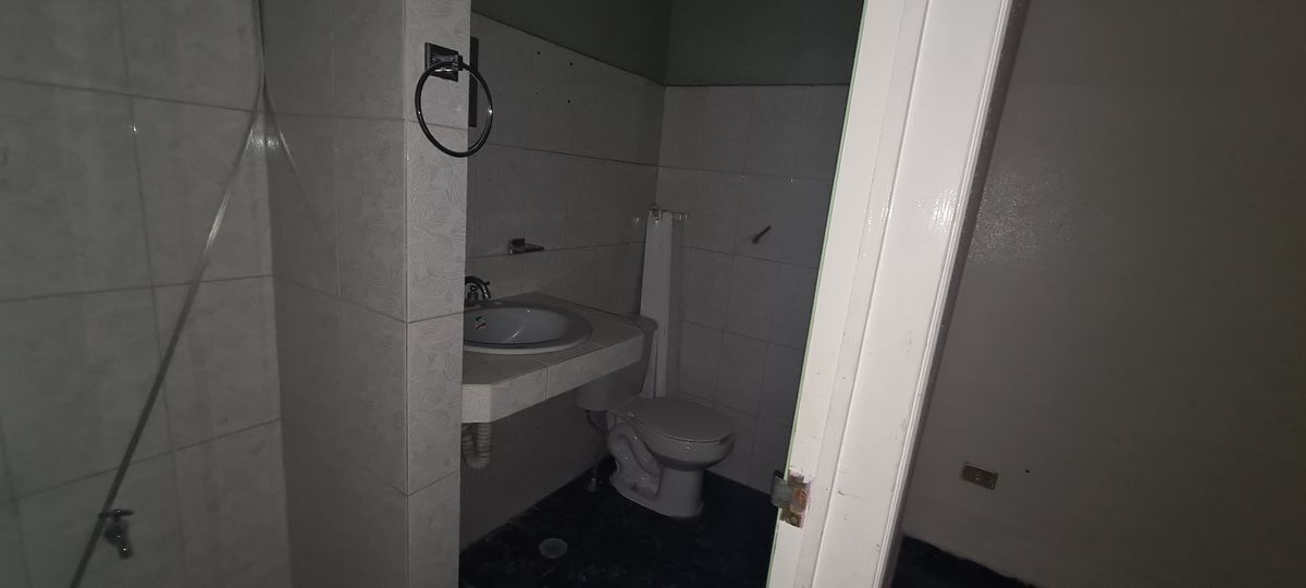 11 de 19: RENTA DE LOCAL EN PLAZA OPCIÓN SAN NICOLAS 